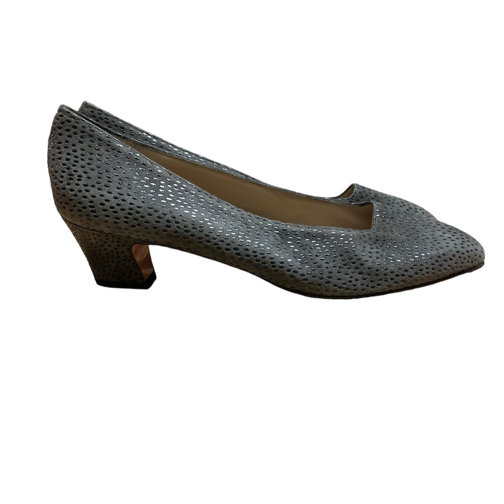 Salvatore Ferragamo Grey Suede Round Toe Low Heel Pumps Size 8.5 AA